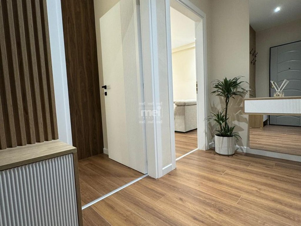 SHITET APARTAMENT 1+1 TEK KOMPLEKSI FLORIDA ,PLAZH DURRES!