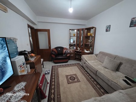 JEPET ME QIRA APARTAMENT 2+1 I PAMOBILUAR PER ZYRE OSE BANIM PRANE GJYKATES!