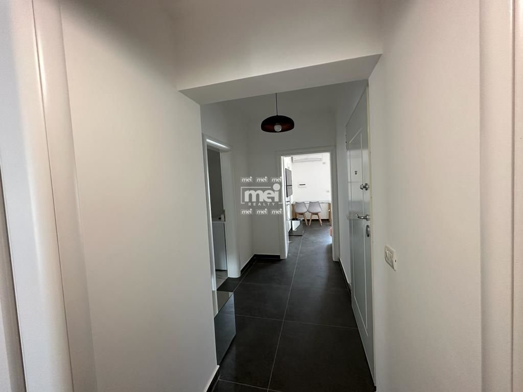 SHITET APARTAMENT 2+1 + VERANDE ME PAMJE NGA DETI, SHKEMB KAVAJE!