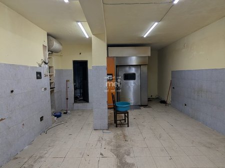 SHITET AMBIENT TEK QEMAL MICI