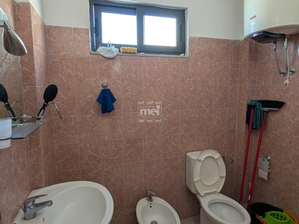 JEPET ME QIRA APARTAMENT  PLAZH