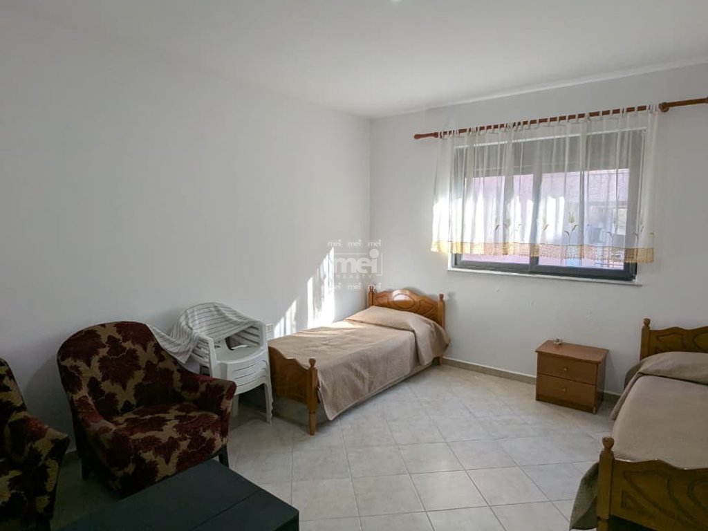 JEPET ME QIRA APARTAMENT  PLAZH