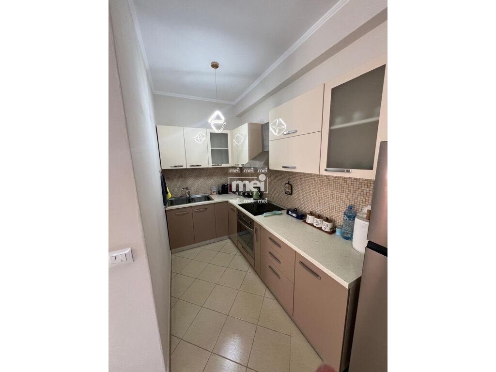 JEPET ME QIRA APARTAMENT 1+1 TE GJYKATA !