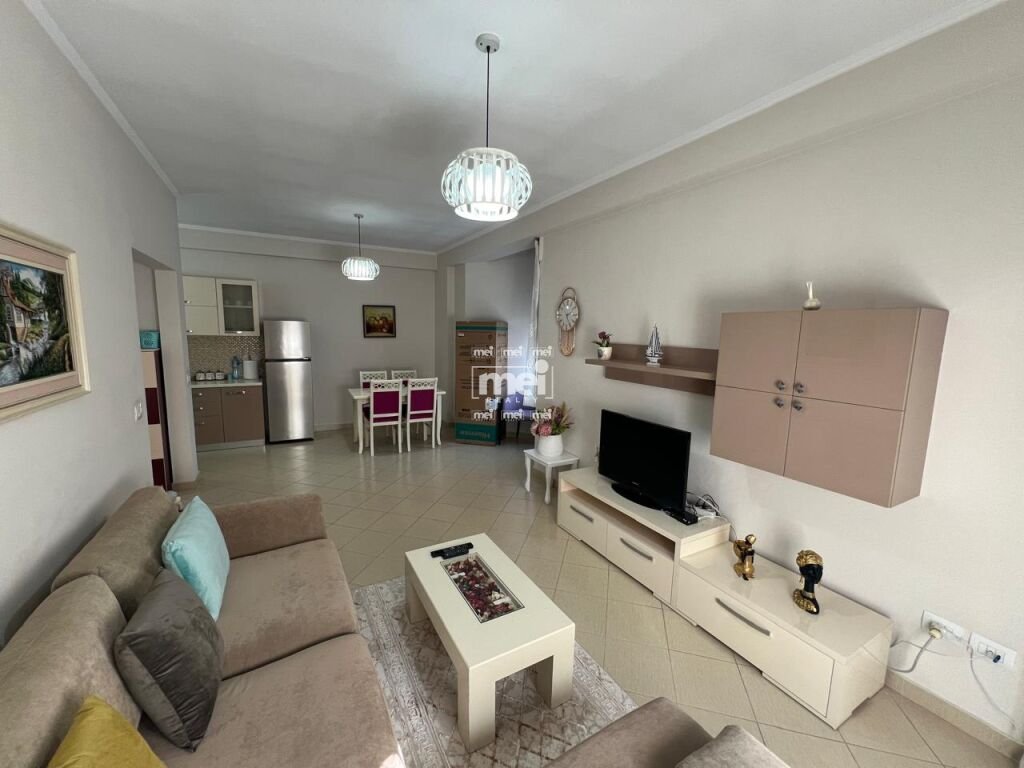 JEPET ME QIRA APARTAMENT 1+1 TE GJYKATA !