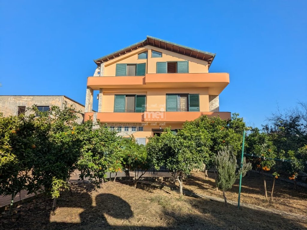 SHITET VILA +LOKAL NE SHKOZET DURRES