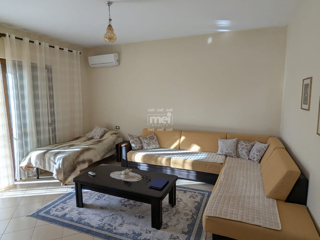 SHITET VILA +LOKAL NE SHKOZET DURRES