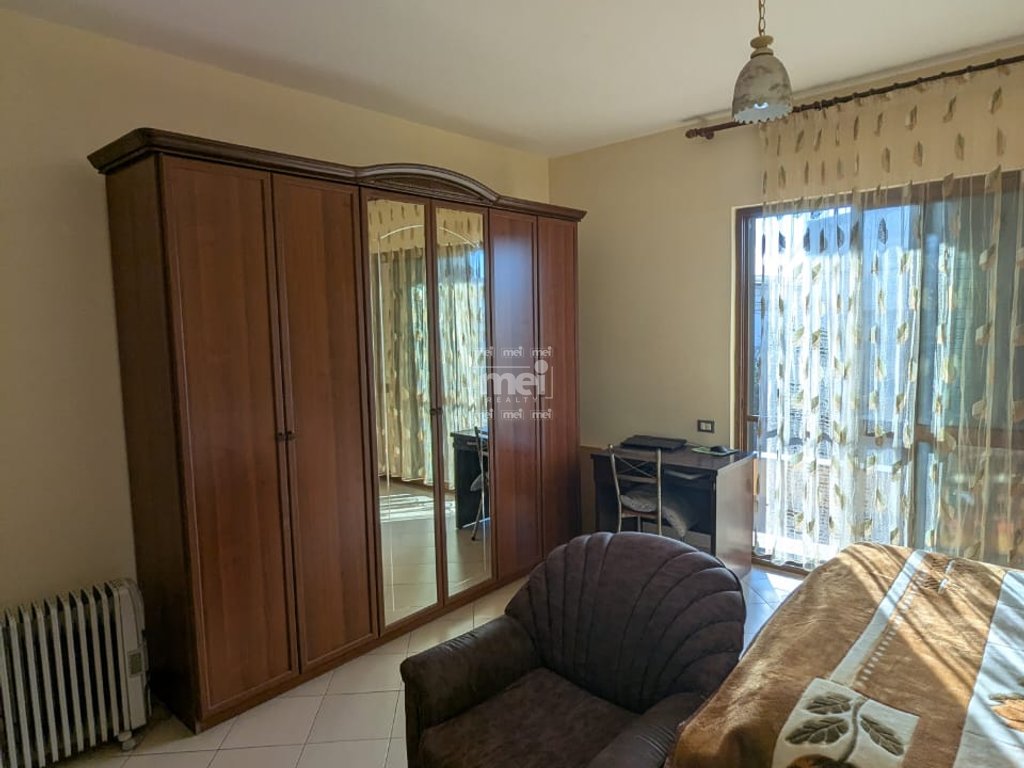 SHITET VILA +LOKAL NE SHKOZET DURRES