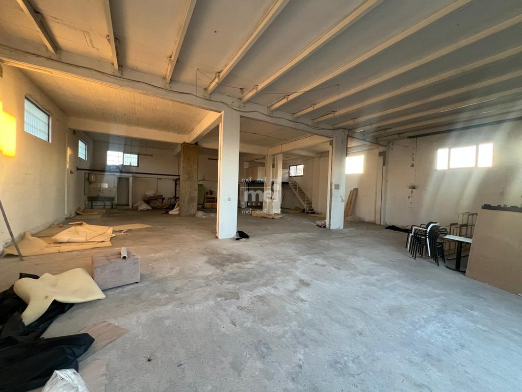 JEPET ME QIRA AMBIENT BIZNESI TEK ISH KENETA !