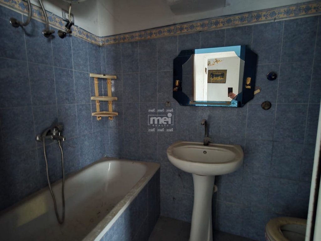 SHITET SHTEPI NE SPITALLE!