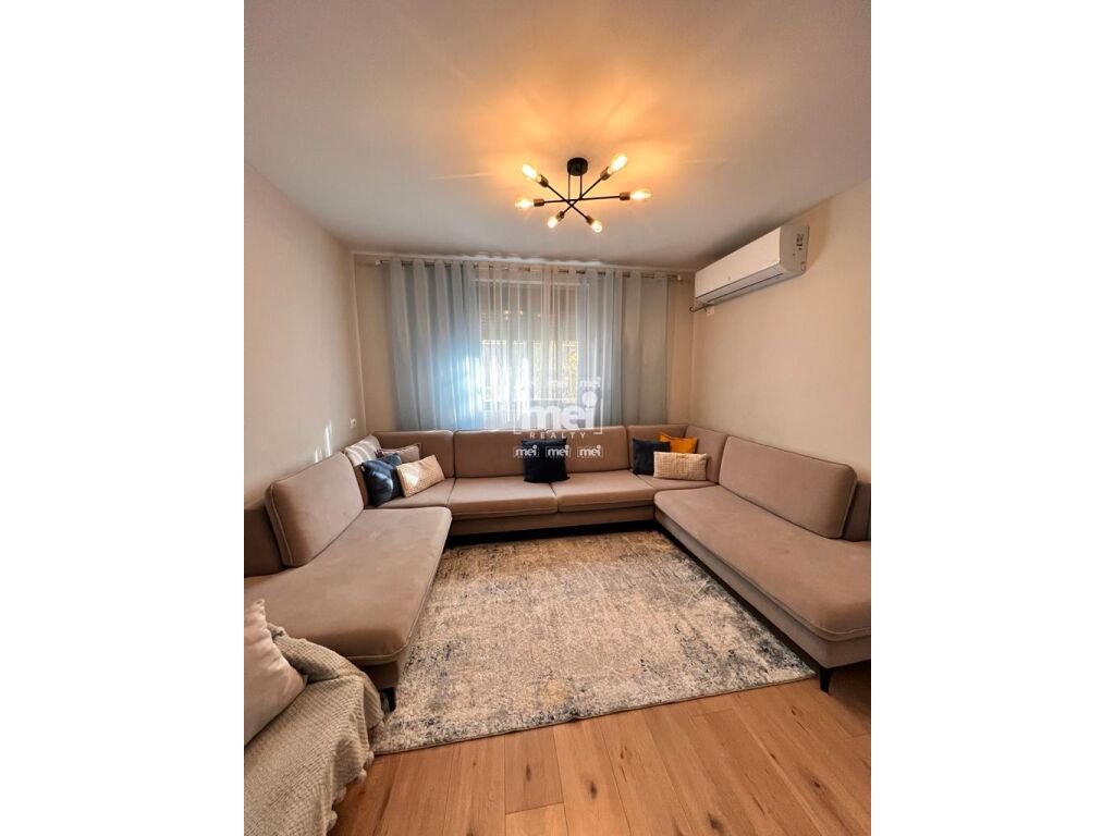 JEPET PER QIRA SHTEPI PRIVATE NE QENDER!