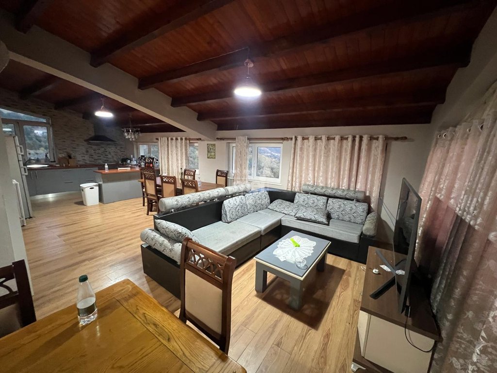 JEPET ME QIRA VILE TEK SHKEMBI KAVAJES!