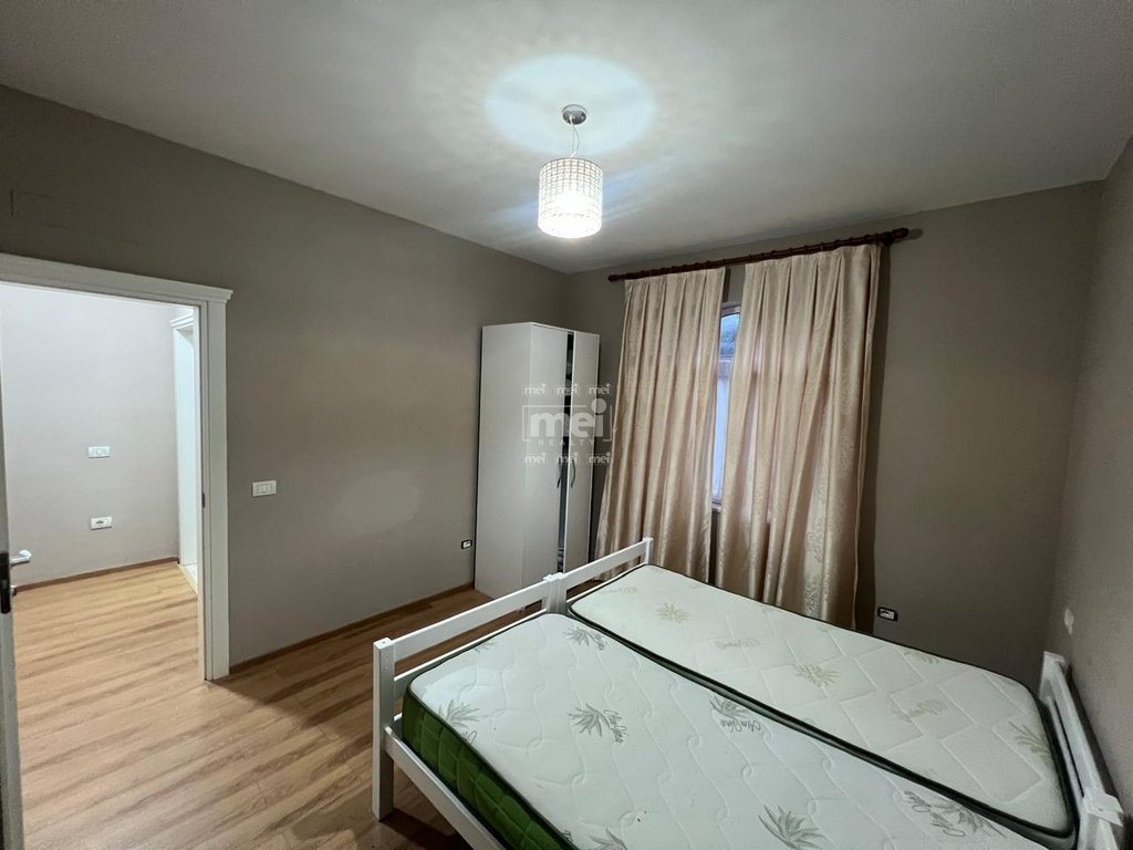 JEPET ME QIRA VILE TEK SHKEMBI KAVAJES!