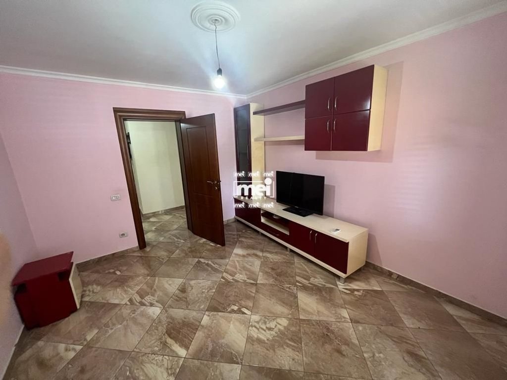 JEPET ME QIRA APARTAMENT 2+1 NE QENDER!