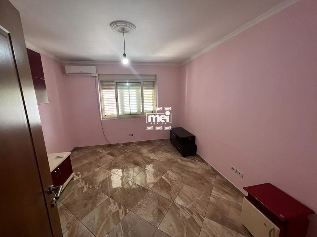 JEPET ME QIRA APARTAMENT 2+1 NE QENDER!