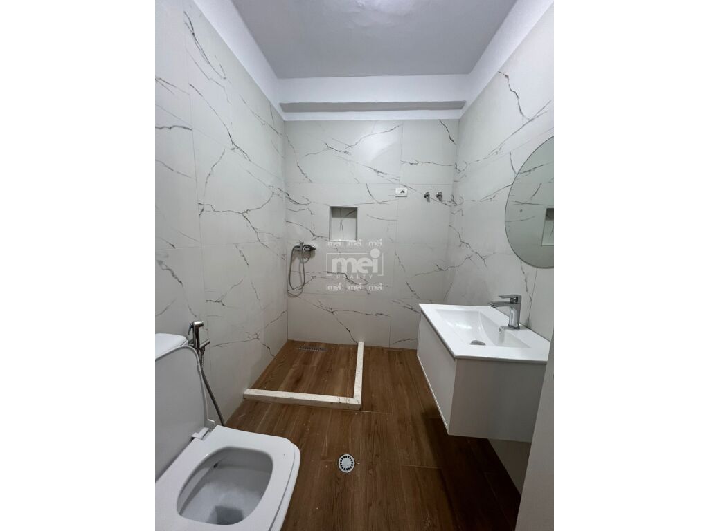 SHITET APARTAMENT TEK SHKEMBI I KAVAJES SIPER SHINAVE! 8