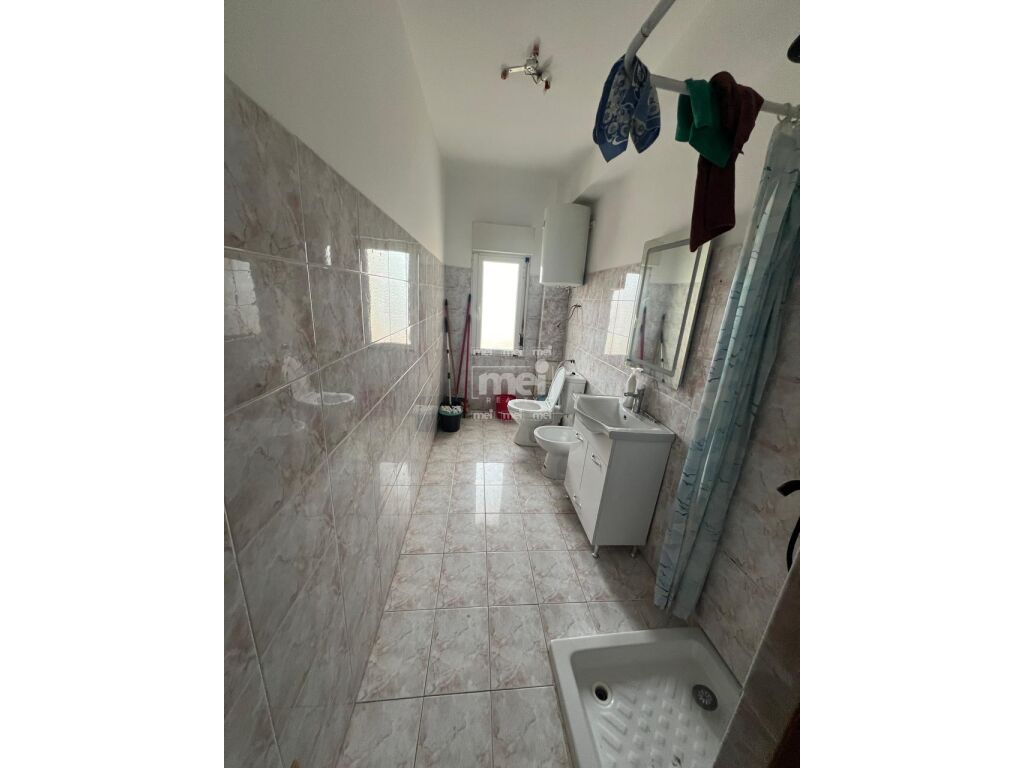 SHITET APARTAMENT 2+1 PRANE STADIUMIT! 6
