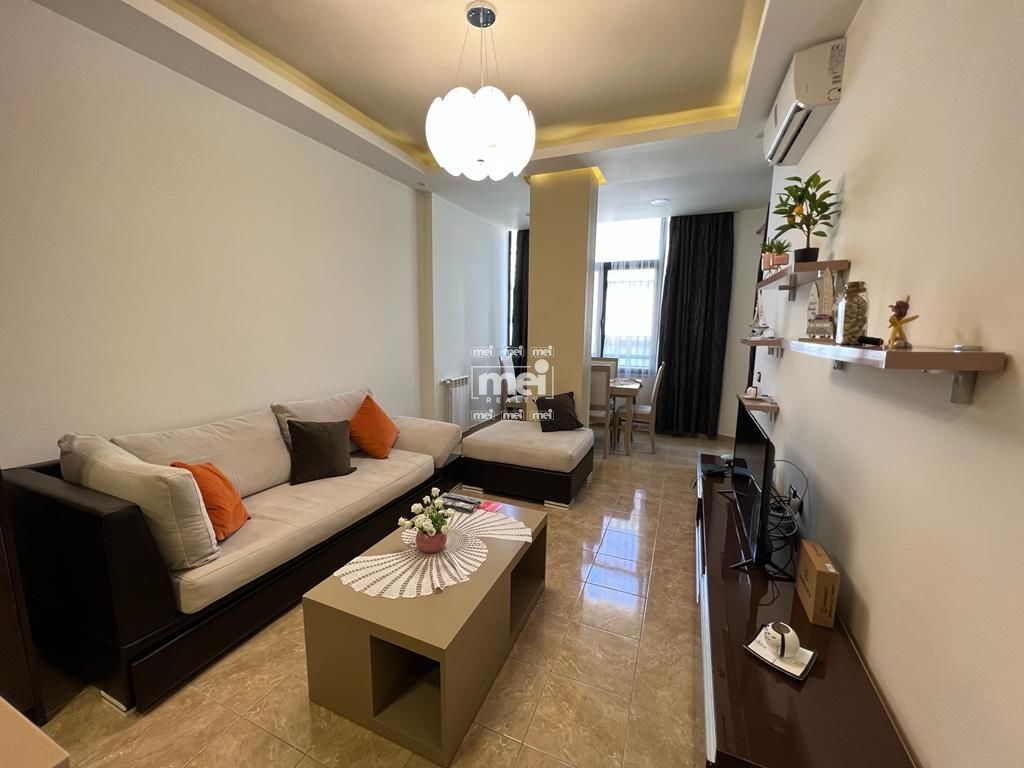 SHITET APARTAMENT NE VIJE TE DYTE ME DETIN TEK MALI I ROBIT ! 3