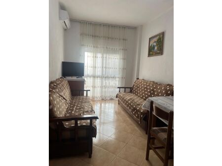 JEPET ME QERA APARTAMENT 1+1 NE ILIRIA PLAZH