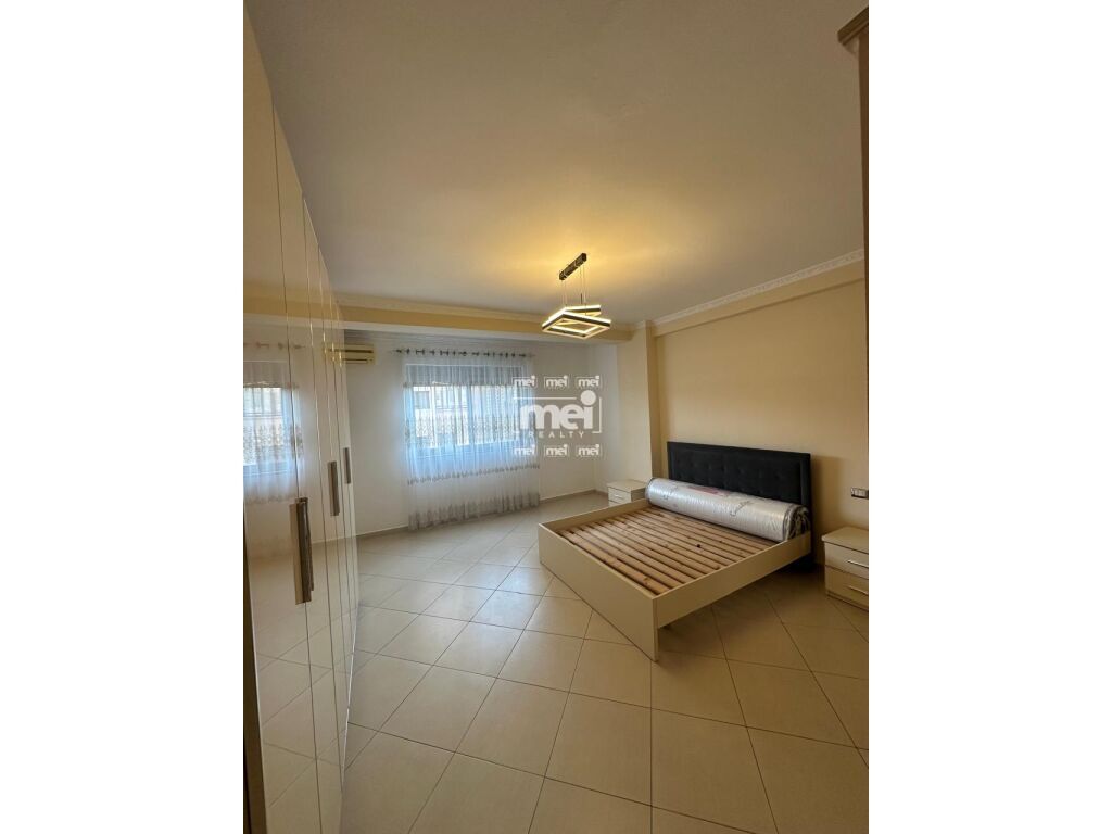 JEPET ME QIRA APARTAMENT  2+1 TEK  DREJTORIA E POLICISE 3