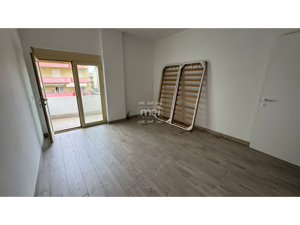 JEPET ME QIRA AMBIENT BIZNESI PRANE KAZAZIT, DURRES! 2