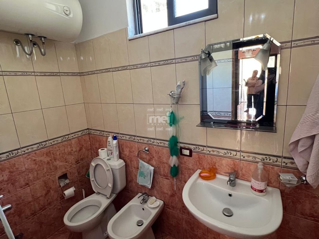 JEPET ME QIRA KATI I PARE I NJE VILE NE ARAPAJ !