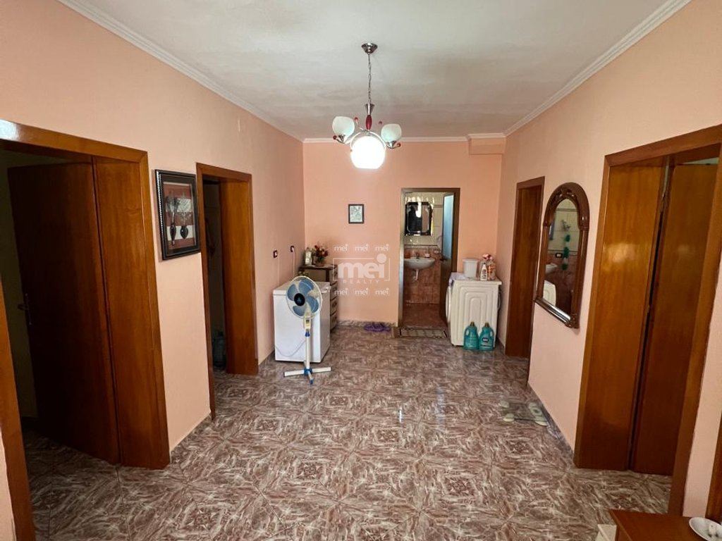 SHITET VILE DY KATESHE NE UNAZEN PLAZHIT!