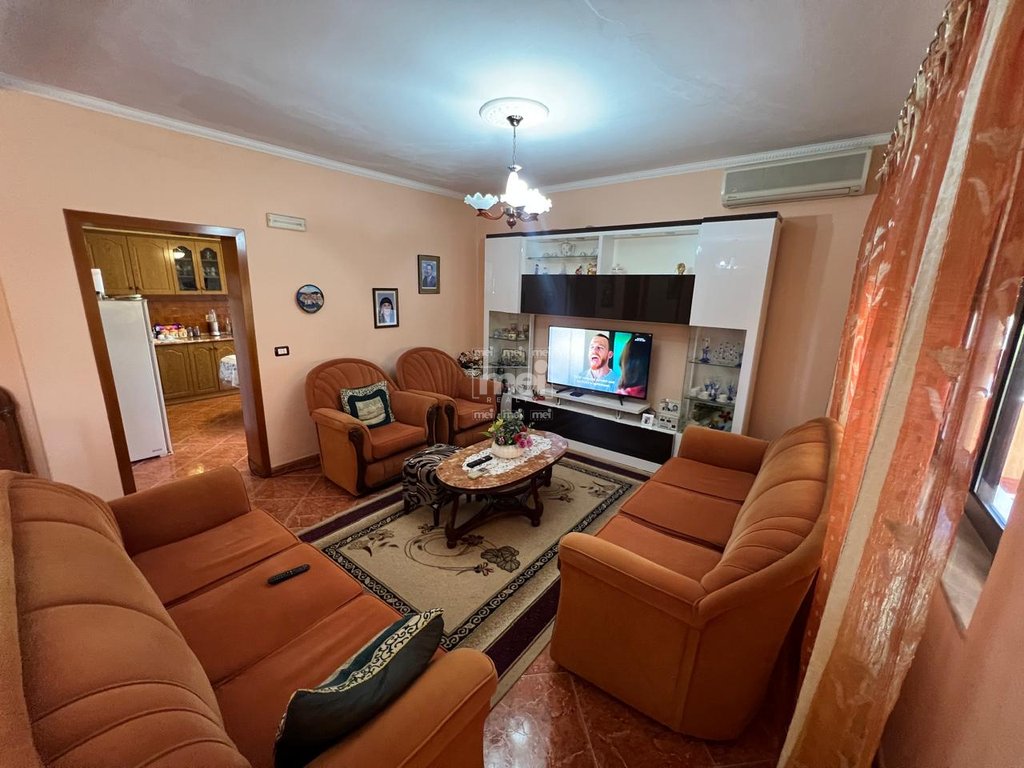 SHITET VILE DY KATESHE NE UNAZEN PLAZHIT!