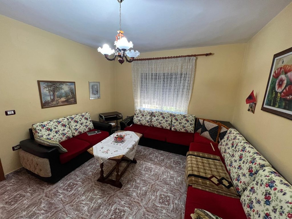 SHITET VILE DY KATESHE NE UNAZEN PLAZHIT!