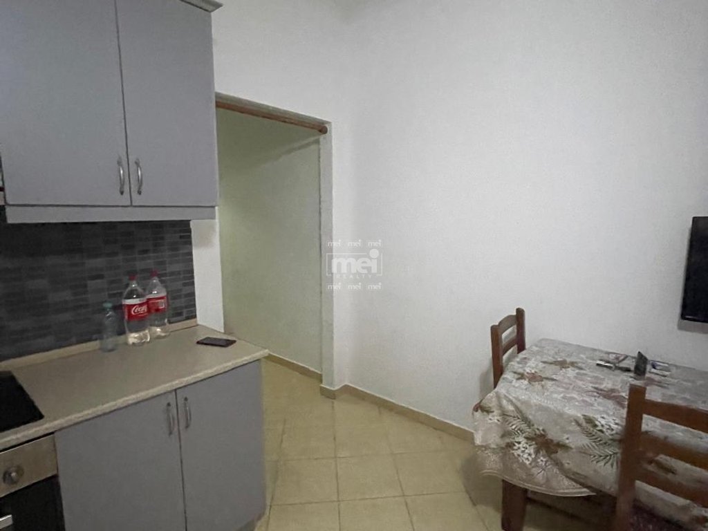 JEPET ME QIRA KATI I PARE I NJE VILE 1+1 NE ISH KENETE, DURRES!