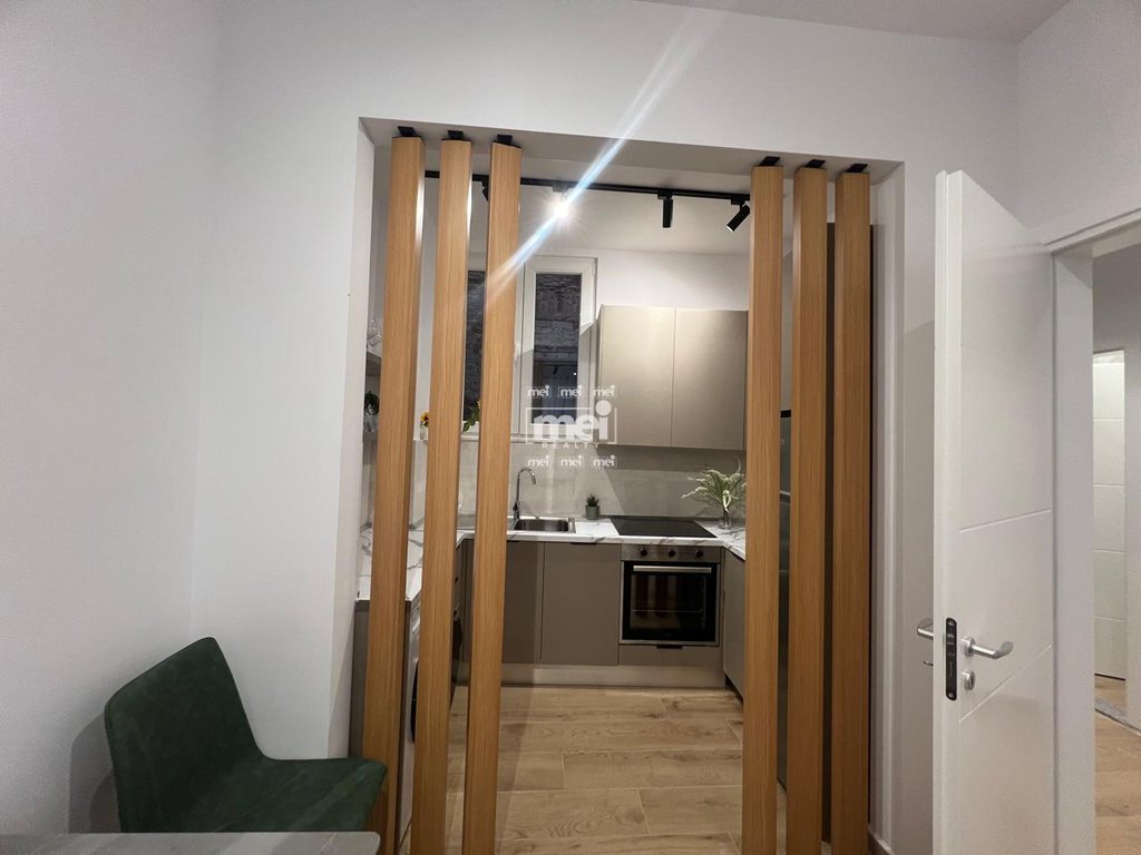 JEPET APARTAMENT ME  QIRA  1+1 PRANE BASHKIS DURRES!