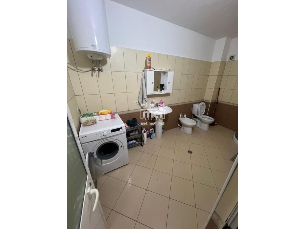 JEPET ME QIRA APARTAMENT 2+1+2 TEK RRUGA E PORTIT !