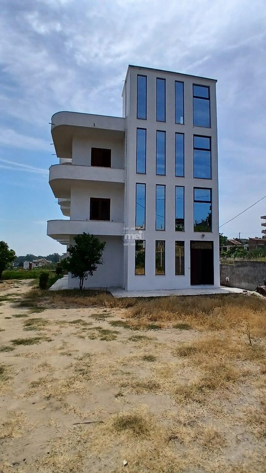 SI AFFITTA IL PRIMO PIANO DI UNA VILLA 1+1 A ARAPAJ!