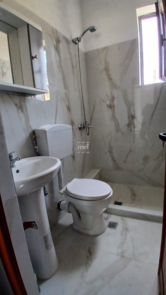 SI AFFITTA IL PRIMO PIANO DI UNA VILLA 1+1 A ARAPAJ!