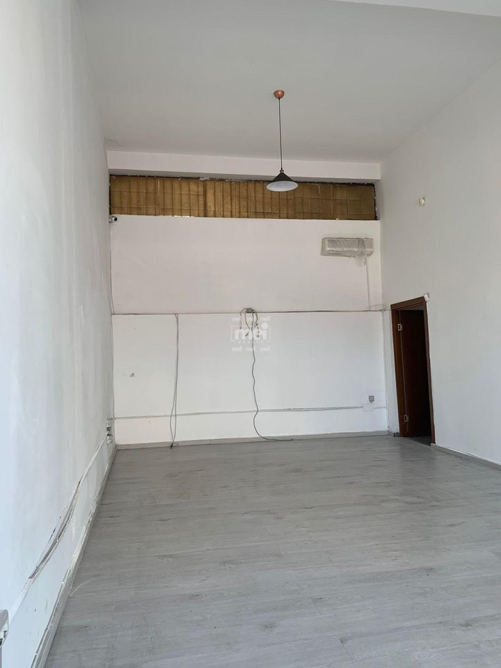 SI AFFITTA LOCALE COMMERCIALE VICINO A GALAKTIK!