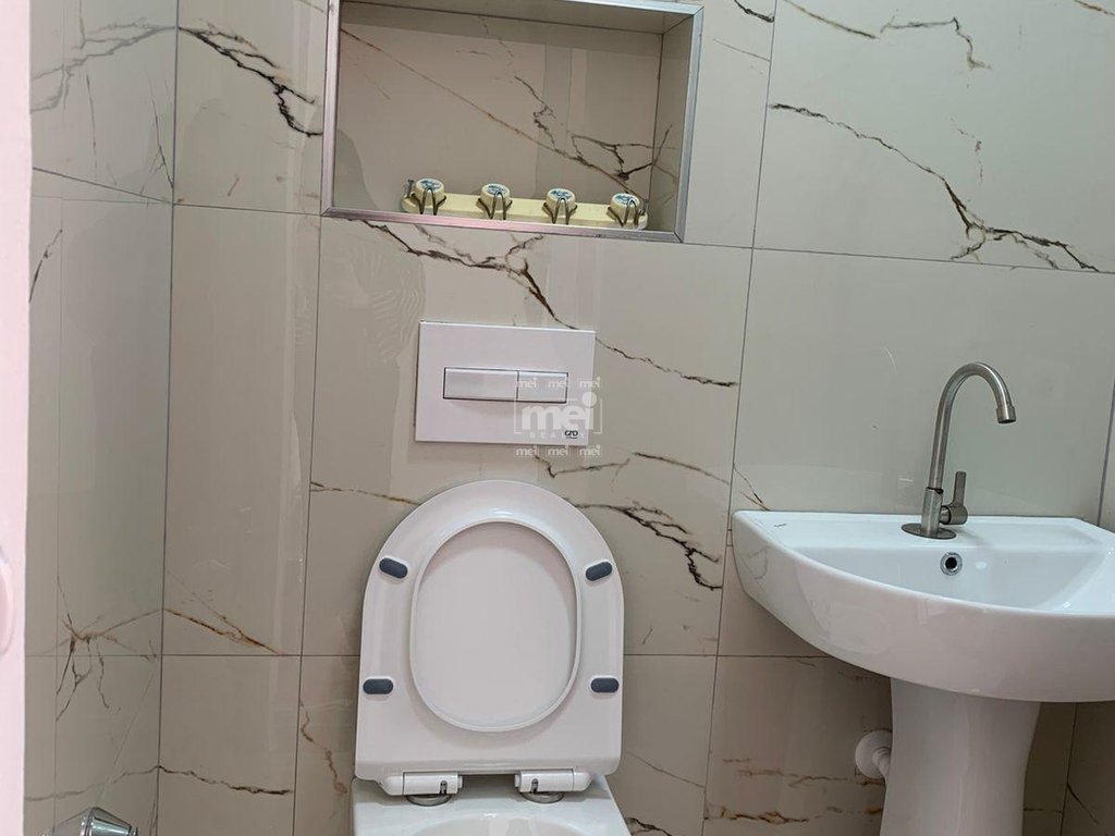 JEPET ME QIRA AMBJENT BIZNESI PRANE BLUE STAR !