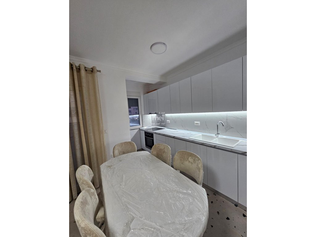 JEPET ME QIRA APARTAMENT  3+1+2 TEK TREGU FRUTA PERIMEVE! 2