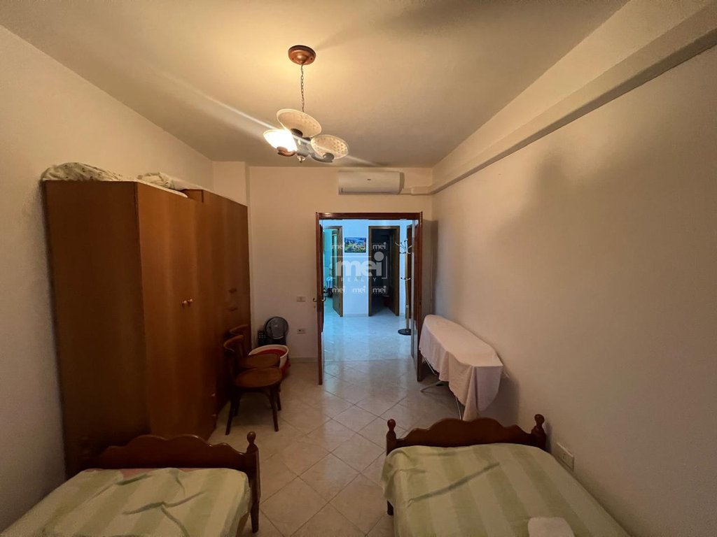 JEPET ME QIRA APARTAMENT 2+1+2 NE VOLLGA! 12