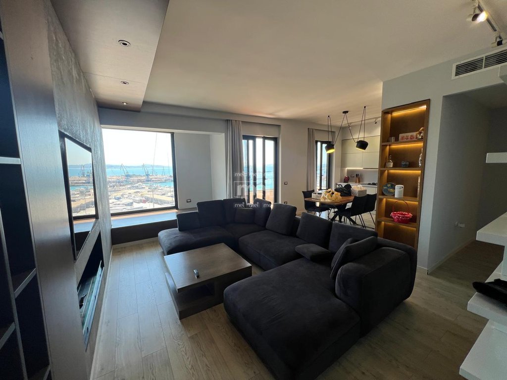 JEPET ME QIRA SUPER APARTAMENT 2+1 TEK RRUGA E RE E PORTIT ME PAMJE NGA DETI! 4