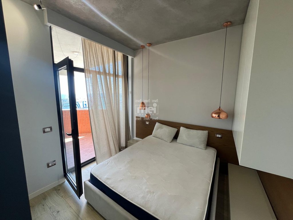 JEPET ME QIRA SUPER APARTAMENT 2+1 TEK RRUGA E RE E PORTIT ME PAMJE NGA DETI! 12