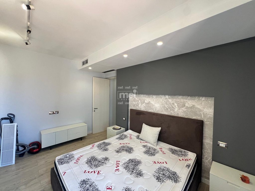 JEPET ME QIRA SUPER APARTAMENT 2+1 TEK RRUGA E RE E PORTIT ME PAMJE NGA DETI! 16