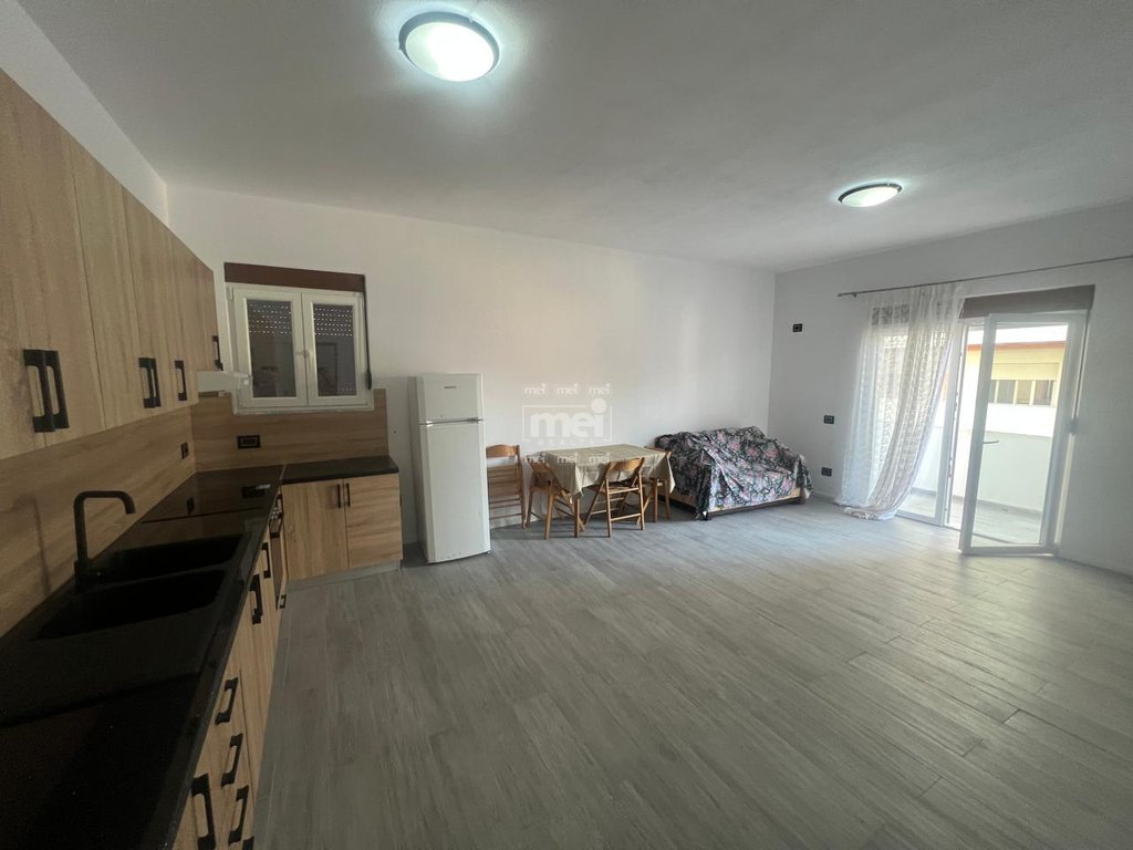 JEPET ME QIRA APARTAMENTI 2+1+2 TEK TREGU FRUTA PERIMEVE! 2