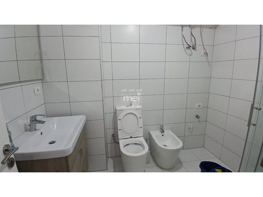 JEPET ME QIRA APARTAMENT 2+1 PRANE UKD, DURRES! 7