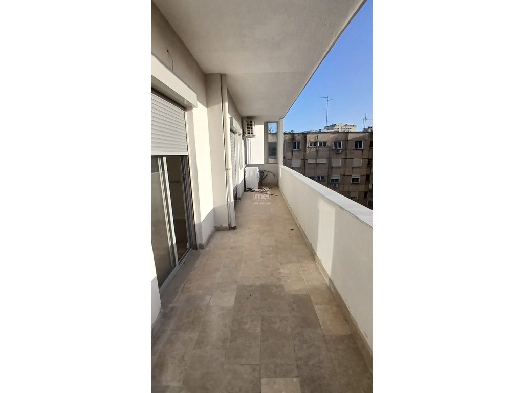 JEPET ME QIRA APARTAMENT 2+1 PRANE UKD, DURRES! 9