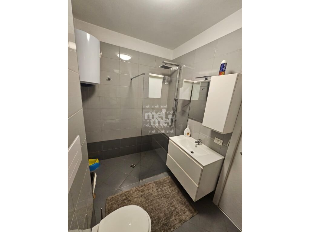 JEPET ME QIRA APARTAMENT 2+1+2 HYRJA E DURRESIT! 5
