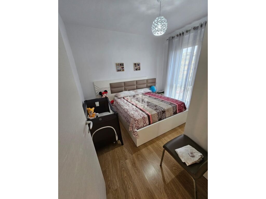 JEPET ME QIRA APARTAMENT 2+1+2 HYRJA E DURRESIT! 4