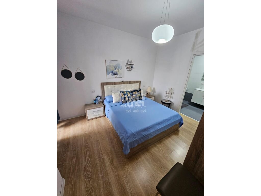 JEPET ME QIRA APARTAMENT 2+1+2 HYRJA E DURRESIT! 3