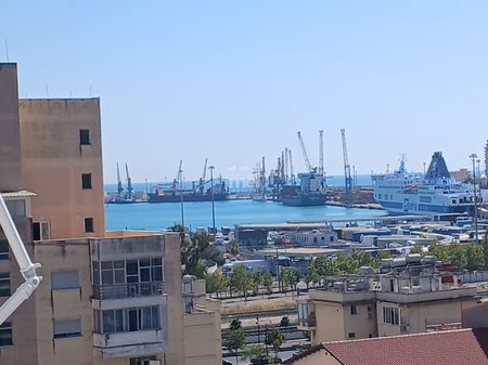 JEPET APARTAMENT ME QIRA 2+1+2 PRANE UKD