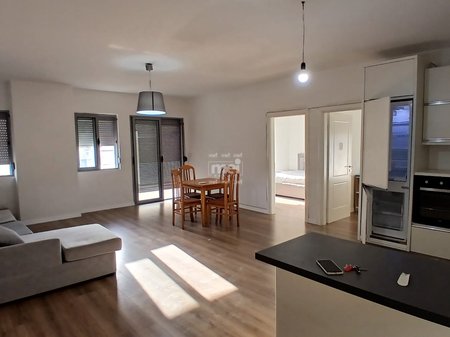 JEPET ME QIRA APARTAMENT 2+1 PRANE UKD, DURRES!