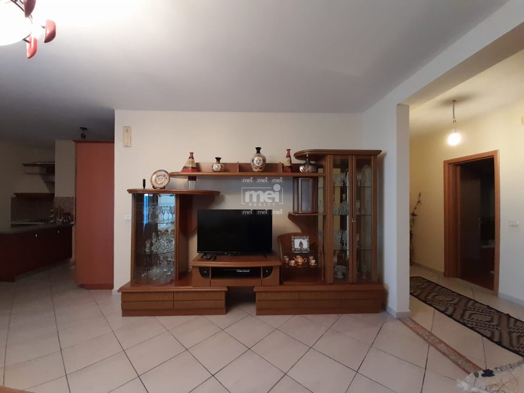 JEPET ME QIRA APARTAMENT 2+1 NE VOLLGA! 3