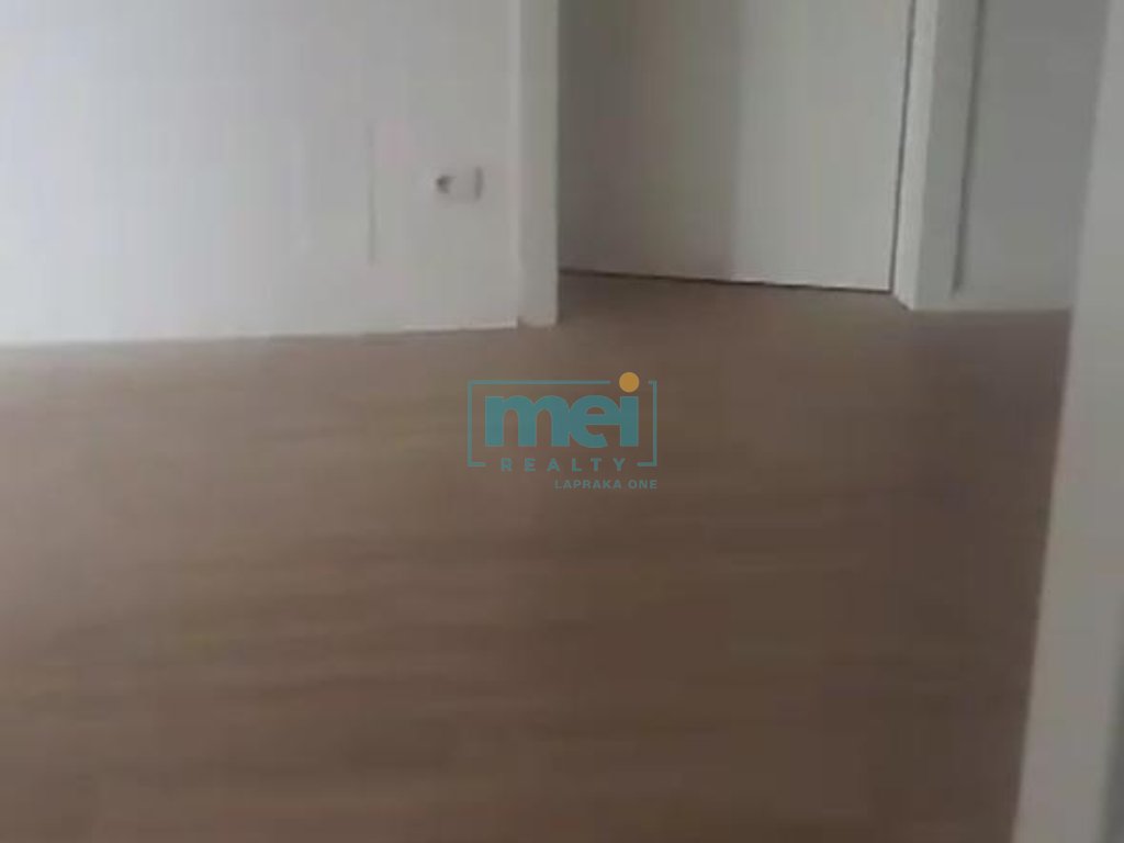 Jepet me Qera Super Apartament 2+1 te Rruga e Kavajes!